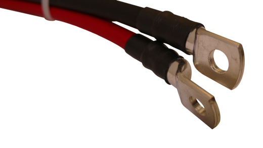 Batterie-Wechselrichter Verbindungskabel H07V-K rot-schwarz mit Öse beidseitig und Sicherung